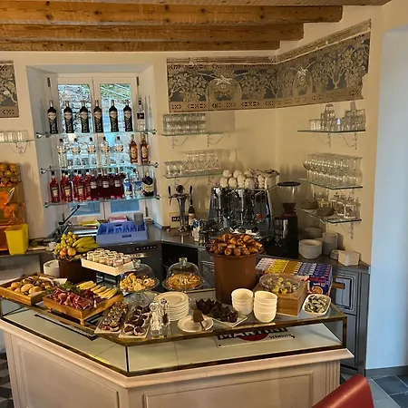 Отель Reverie - Boutique 3*