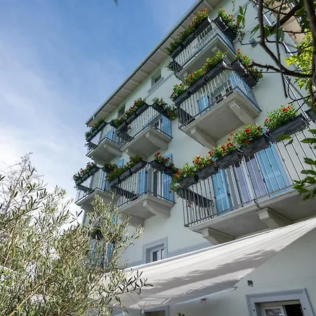 Reverie - Boutique 3* Bellano