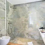 Reverie - Boutique 3*